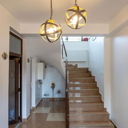 Hotel Vila Jean Bart Mangalia Esterno foto