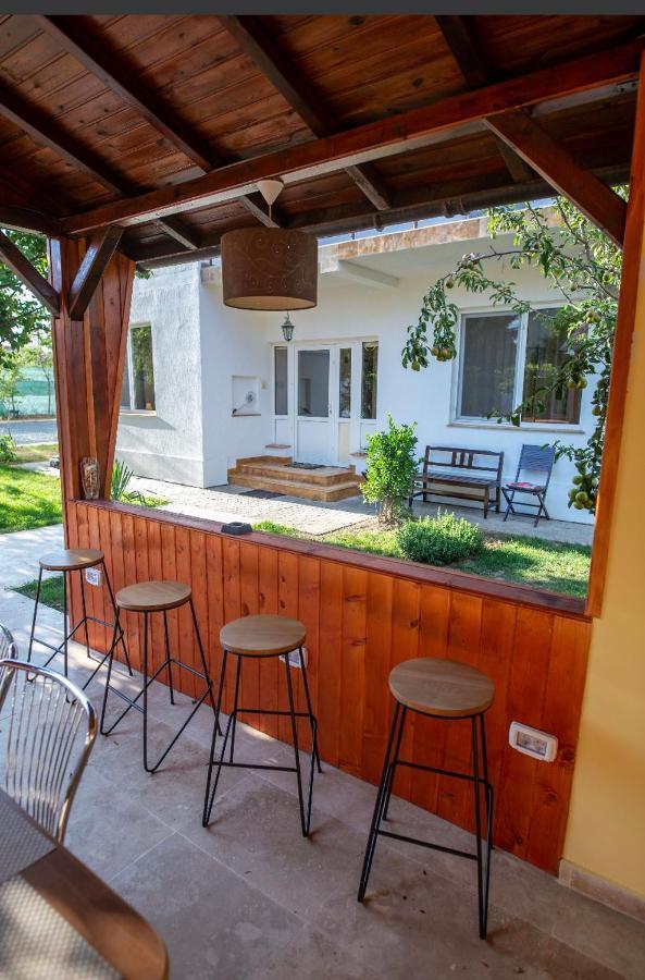Hotel Vila Jean Bart Mangalia Esterno foto