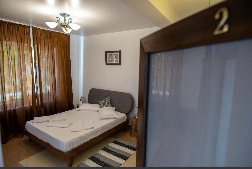 Hotel Vila Jean Bart Mangalia Esterno foto