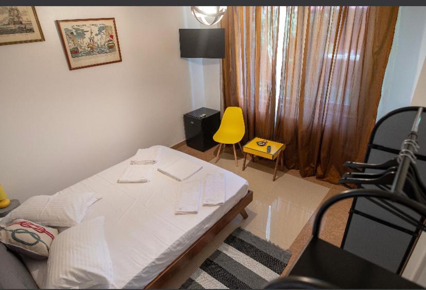 Hotel Vila Jean Bart Mangalia Esterno foto