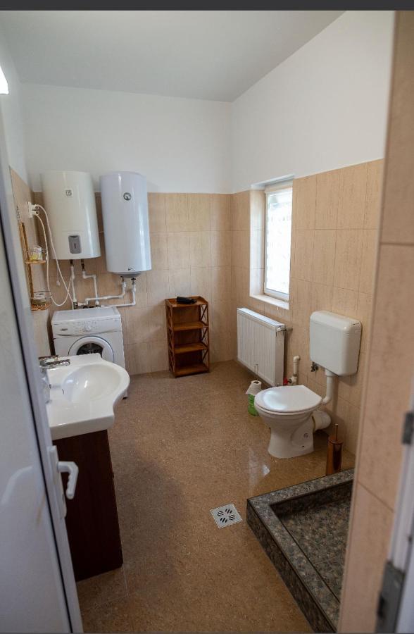 Hotel Vila Jean Bart Mangalia Esterno foto