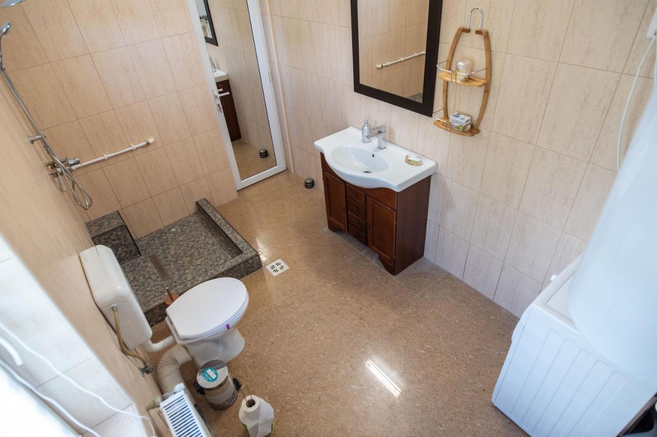 Hotel Vila Jean Bart Mangalia Esterno foto